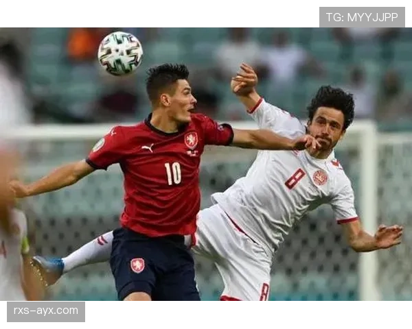 捷克主帅希克信心满满:球队士气高涨,剑指欧洲杯荣耀 捷克主帅希克信心满满:球队士气高涨,剑指欧洲杯荣耀