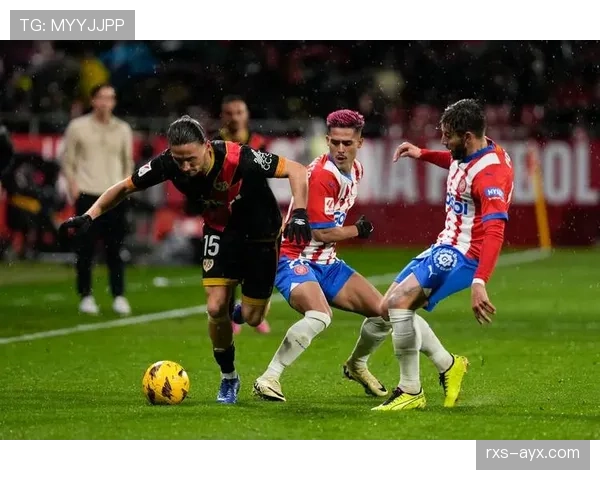 巴列卡诺防线再显稳固,近期防守表现引关注 巴列卡诺防线再显稳固,近期防守表现引关注